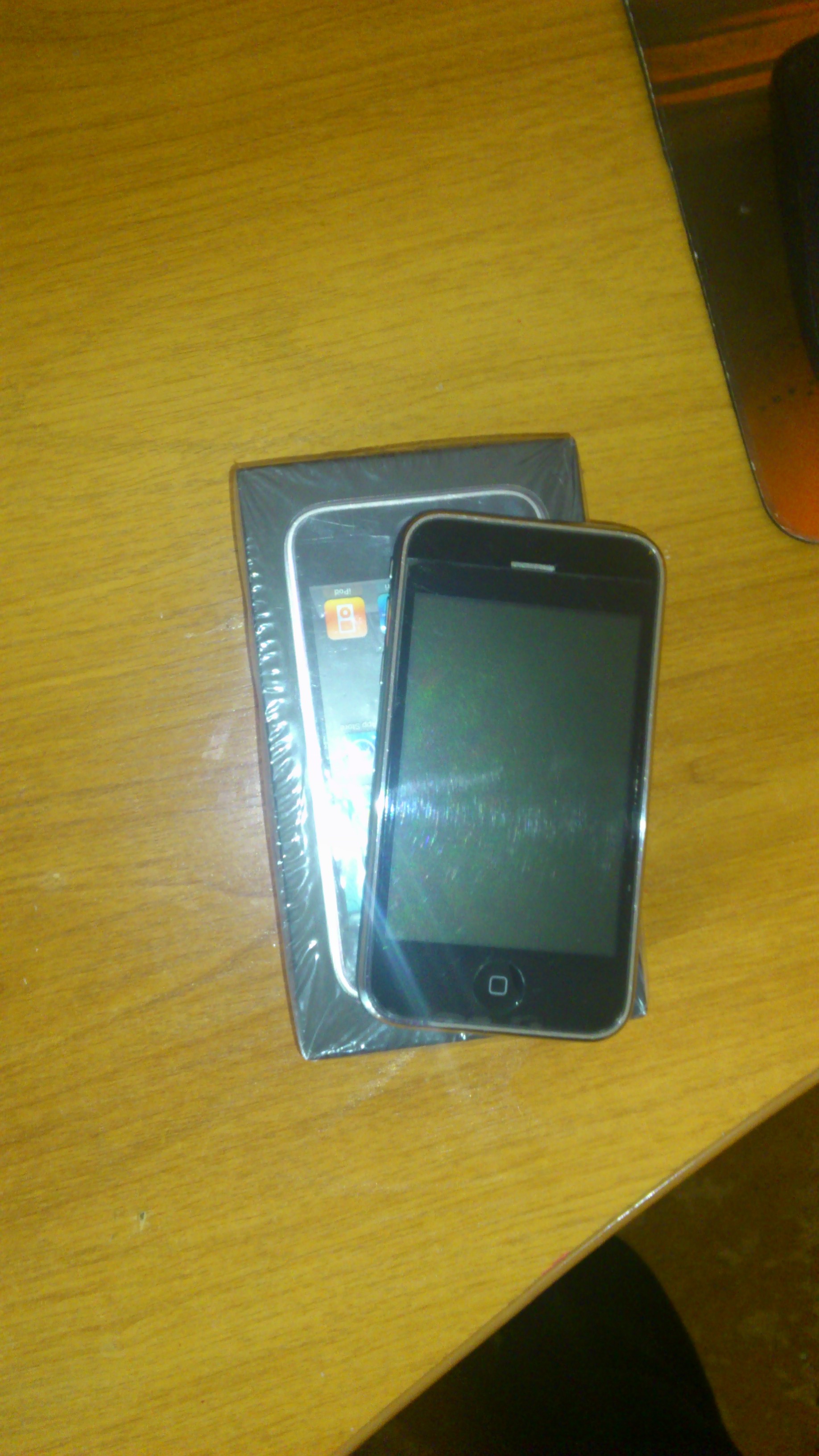 Фото - Продаю IPhone 3GS,black, 8GB оригинальный